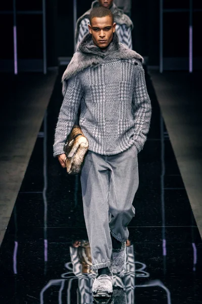 Look 23